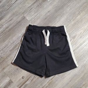 Toddler boys shorts (2t)